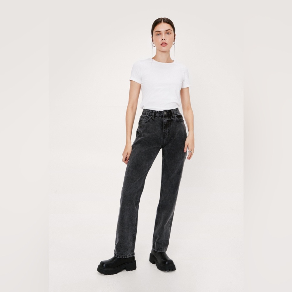Straight leg black/dark wash jeans